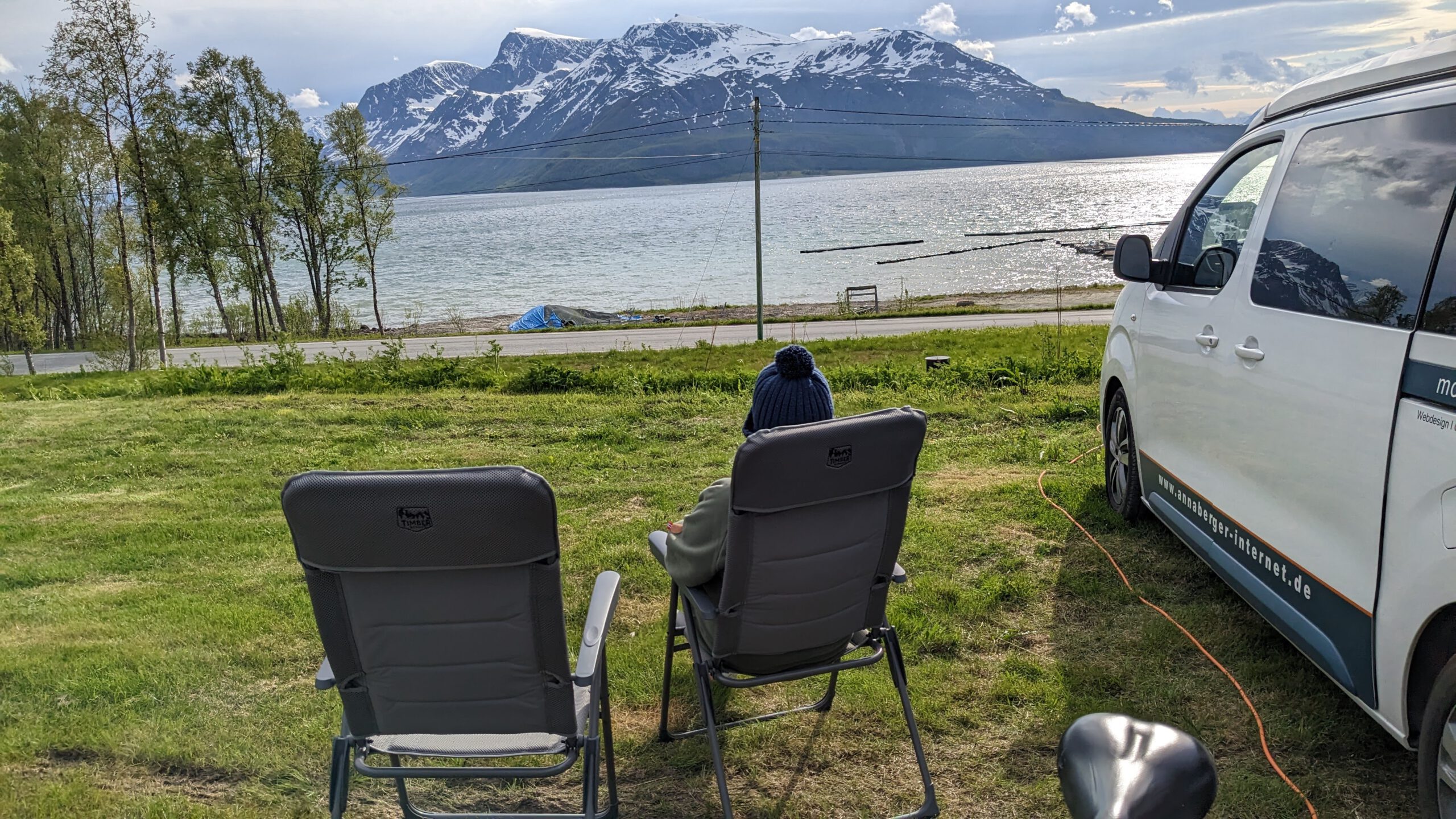 Arbeiten am norwegischen Fjord.